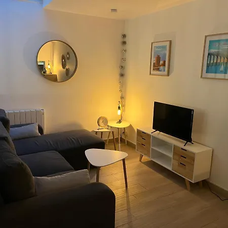 Cosy Avec Terrasse Privee Hypercentre Apartmán La Rochelle (Charente-Maritime)